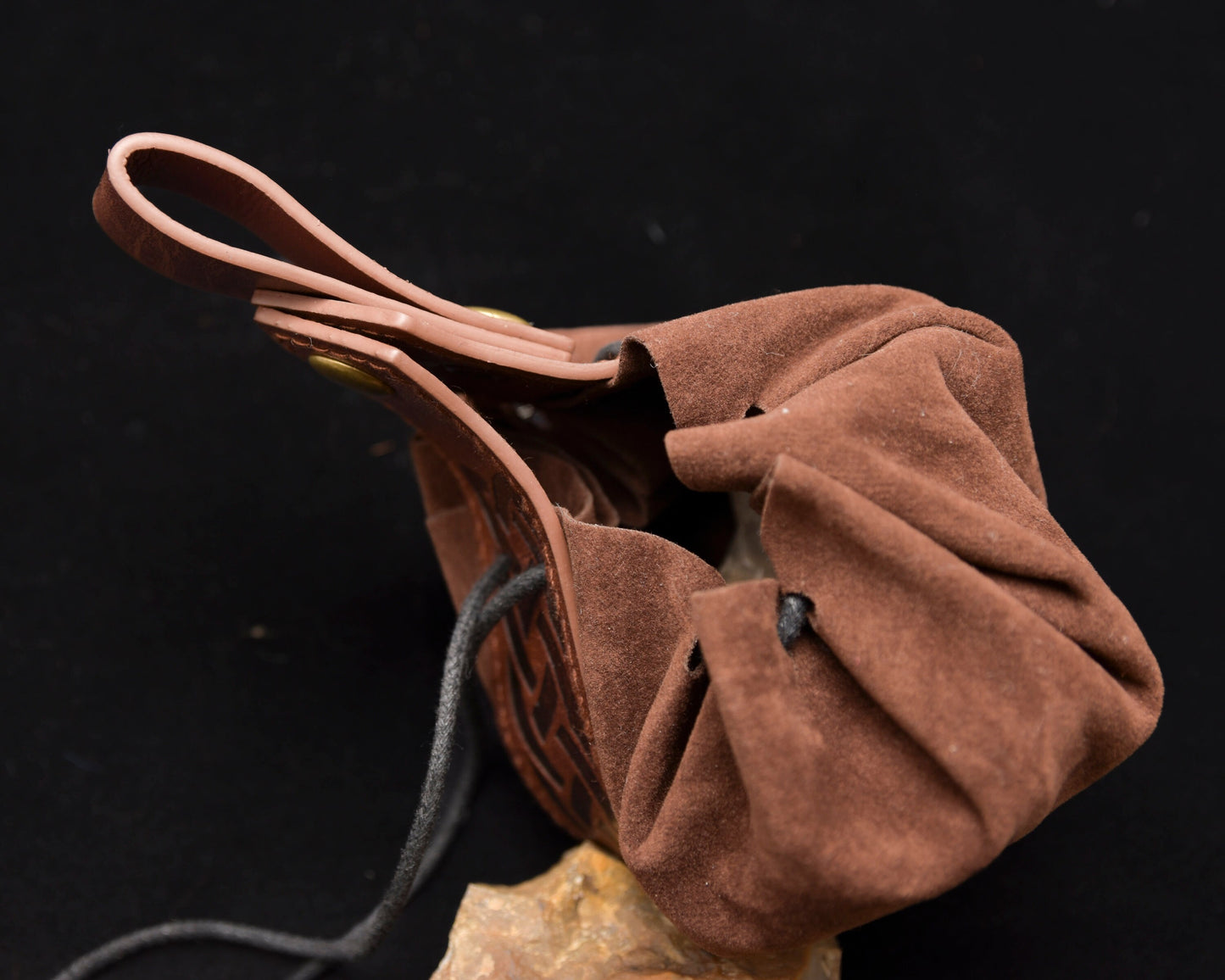 Flint Steel Fire Starter Kit Handmade Forged Steel Striker Waxed Jute Tinder Camp Survival Bug Out Bag Tools off Grid Bushcraft Gear Scouts